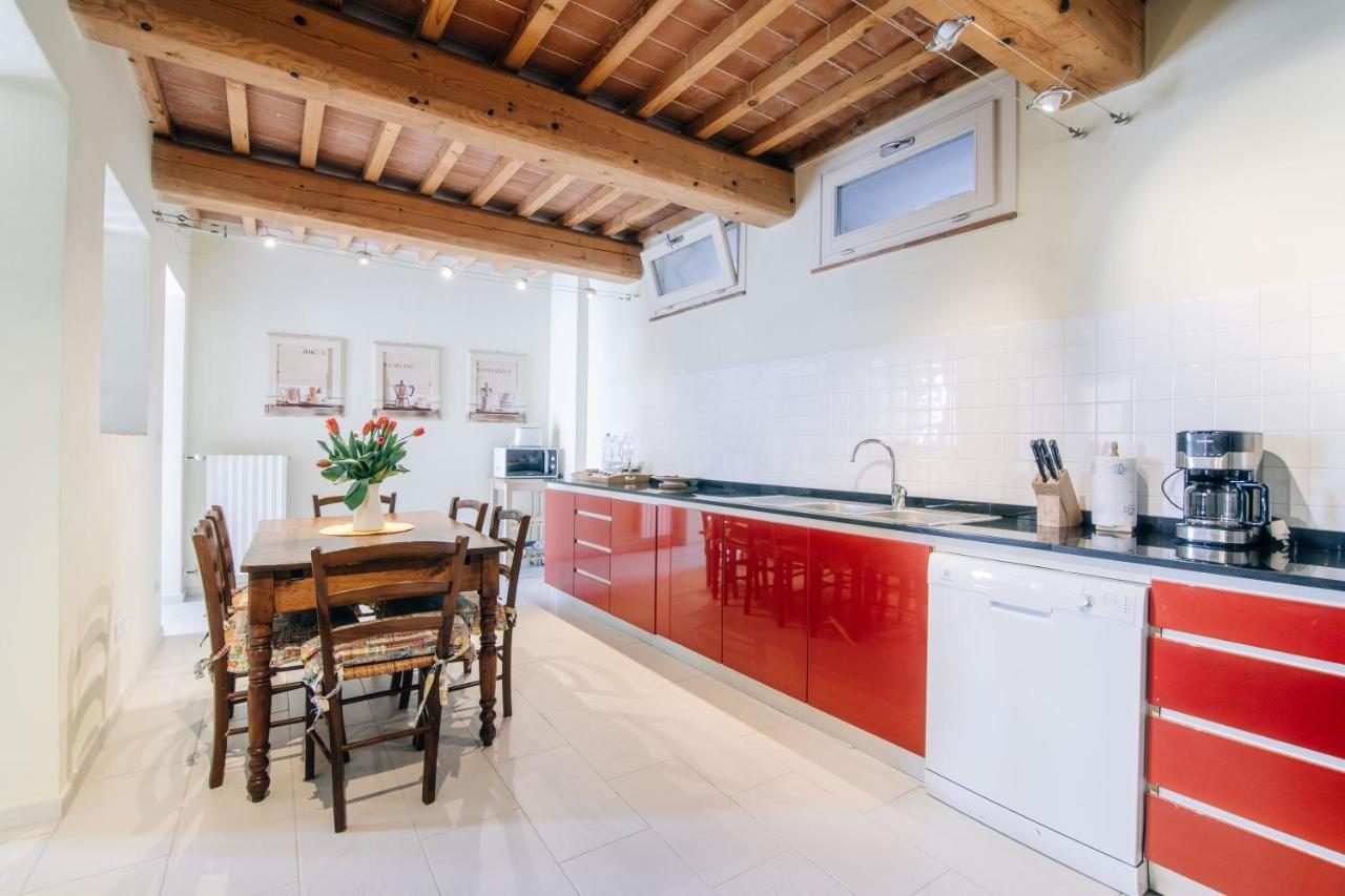 Holiday Home Il Borgo Degli Agrumi Uzzano Bagian luar foto