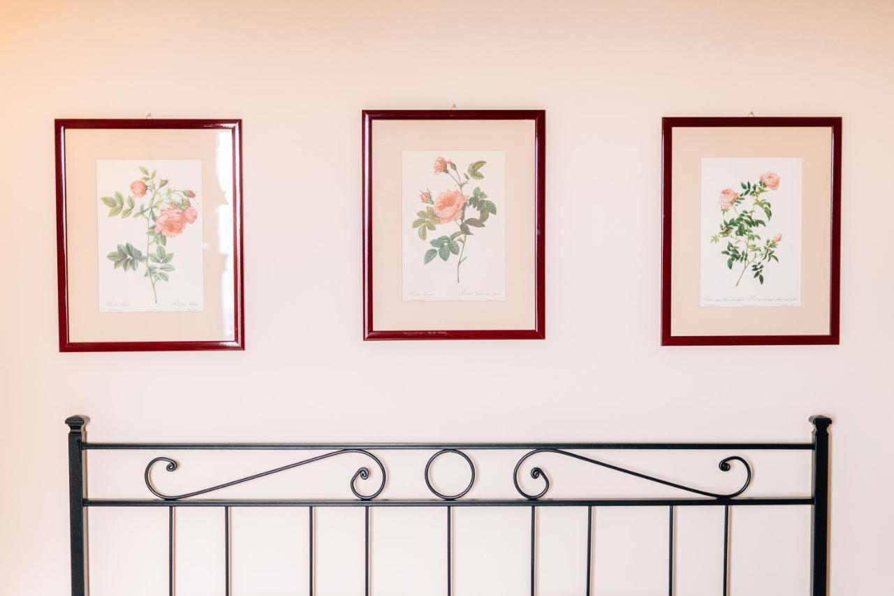 Holiday Home Il Borgo Degli Agrumi Uzzano Bagian luar foto
