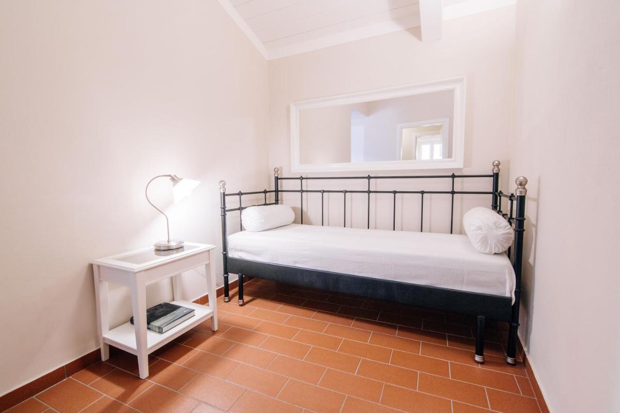 Holiday Home Il Borgo Degli Agrumi Uzzano Bagian luar foto
