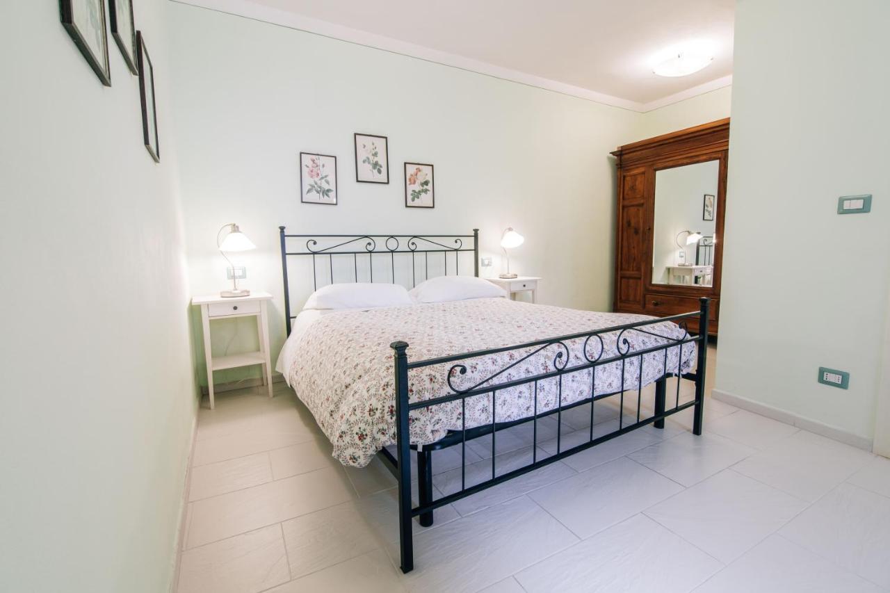 Holiday Home Il Borgo Degli Agrumi Uzzano Bagian luar foto