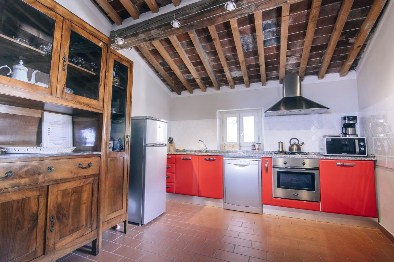 Holiday Home Il Borgo Degli Agrumi Uzzano Bagian luar foto