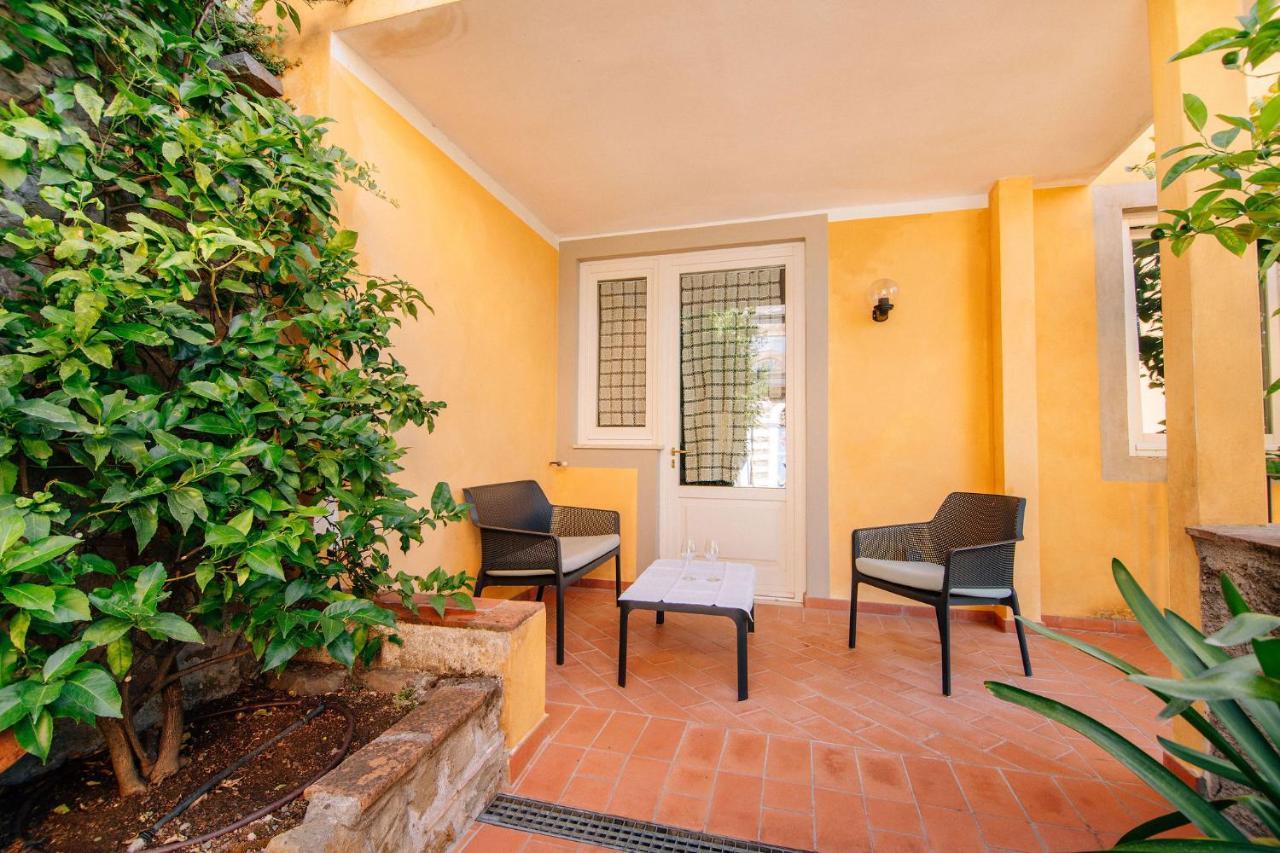Holiday Home Il Borgo Degli Agrumi Uzzano Bagian luar foto
