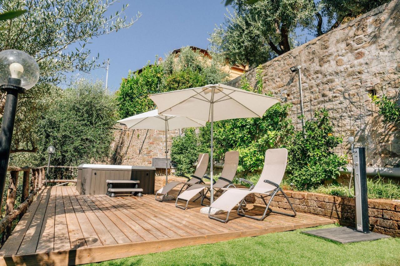 Holiday Home Il Borgo Degli Agrumi Uzzano Bagian luar foto
