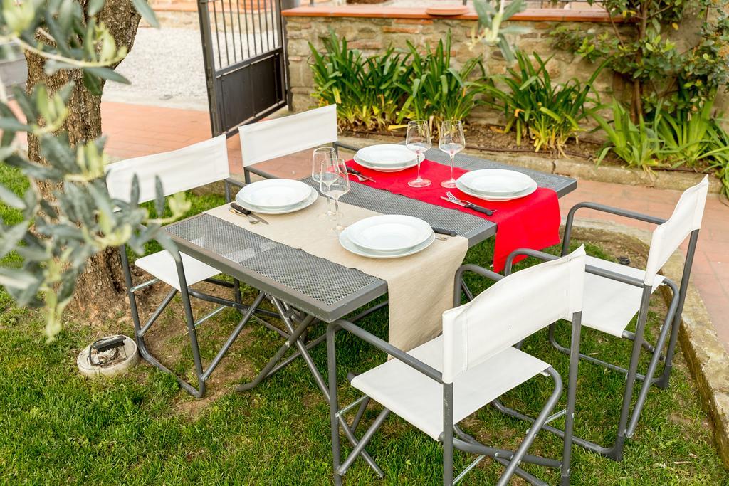 Holiday Home Il Borgo Degli Agrumi Uzzano Bagian luar foto