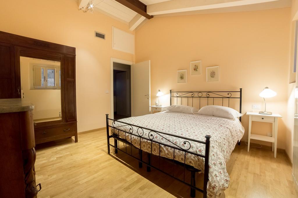 Holiday Home Il Borgo Degli Agrumi Uzzano Bagian luar foto