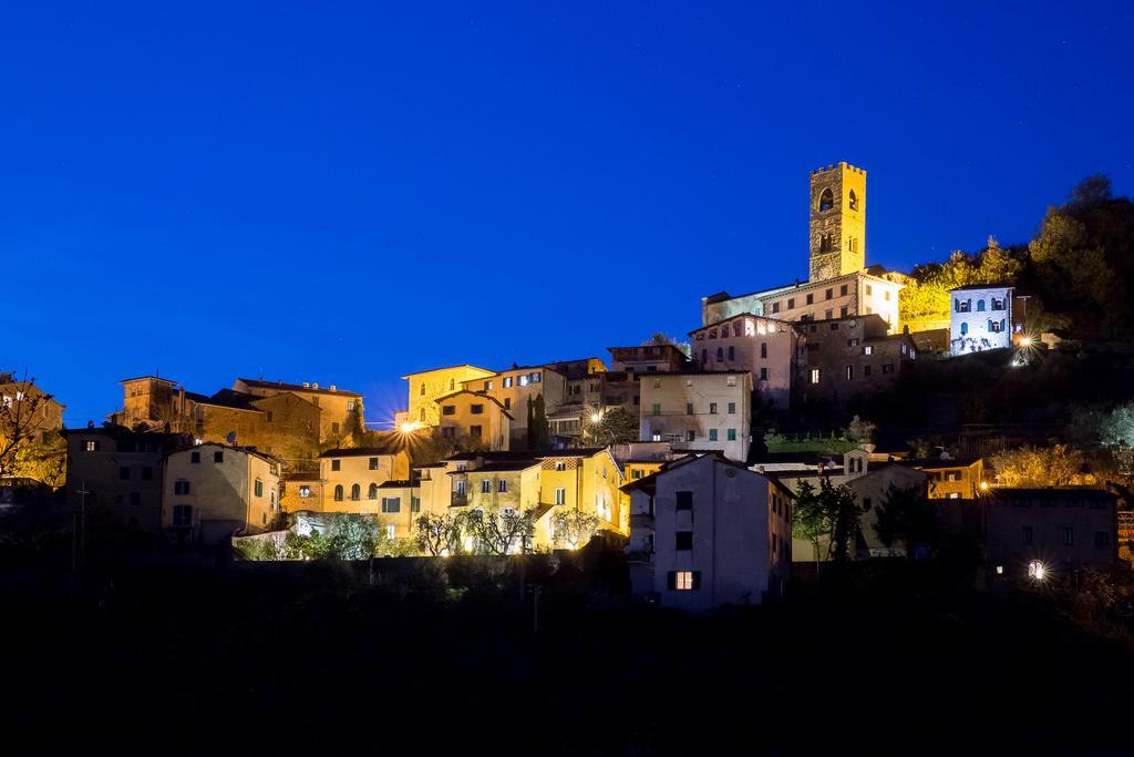Holiday Home Il Borgo Degli Agrumi Uzzano Bagian luar foto